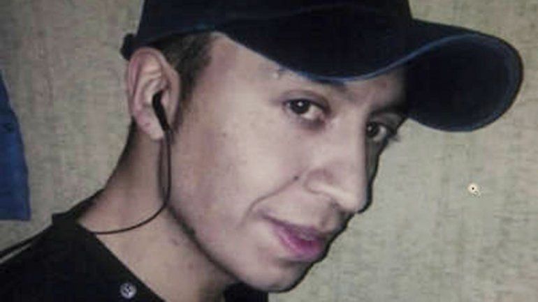 El juez relevó a la Policía y puso a Gendarmería a custodiar el cuerpo.