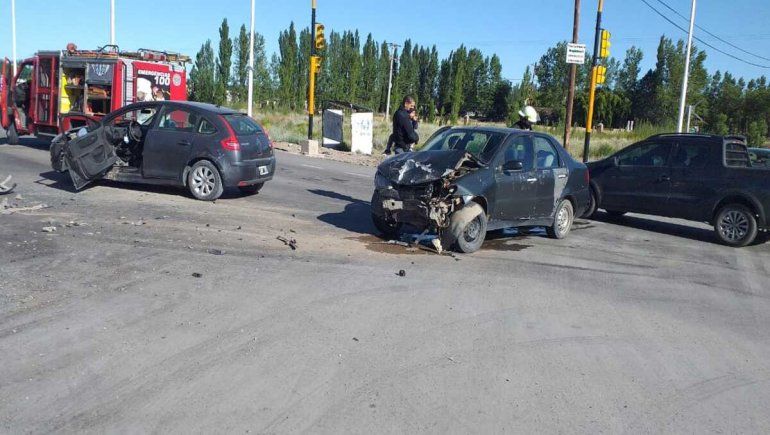 Plottier: chocaron dos autos donde aún no funciona el semáforo