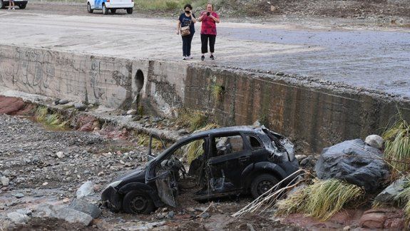 Dos niños y su padre murieron tras quedar atrapados en un alud