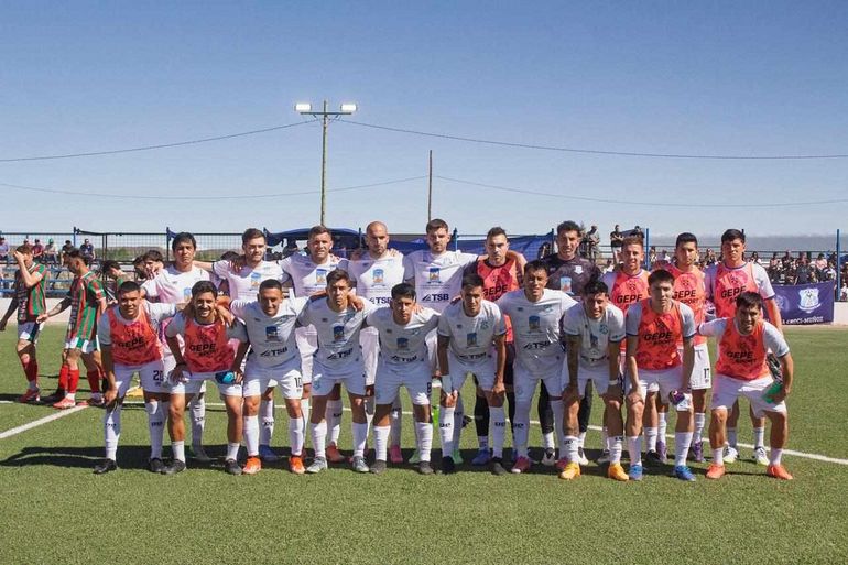En medio de los cruces, se fue uno de los jugadores clave de Deportivo Rincón en el Federal A