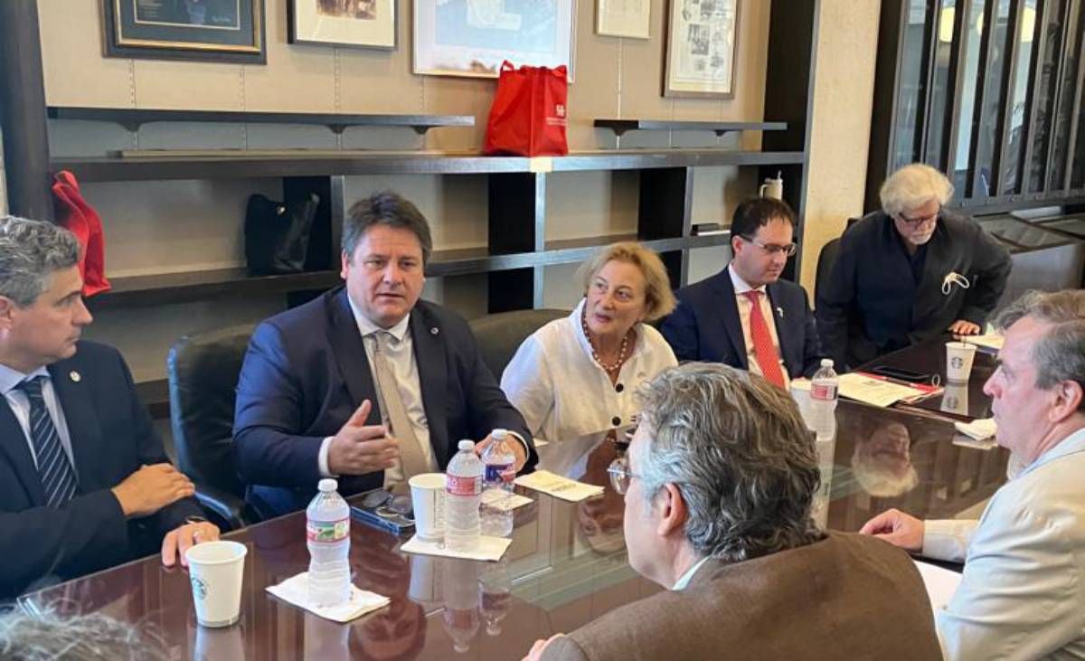 Gaido invitó a la Universidad de Houston a sumarse al Polo Tecnológico