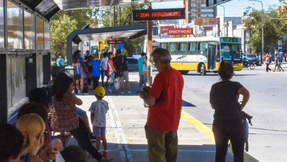 Para el Municipio, el servicio de colectivos mejoró y la gente ya no se queja tanto como antes por el transporte.