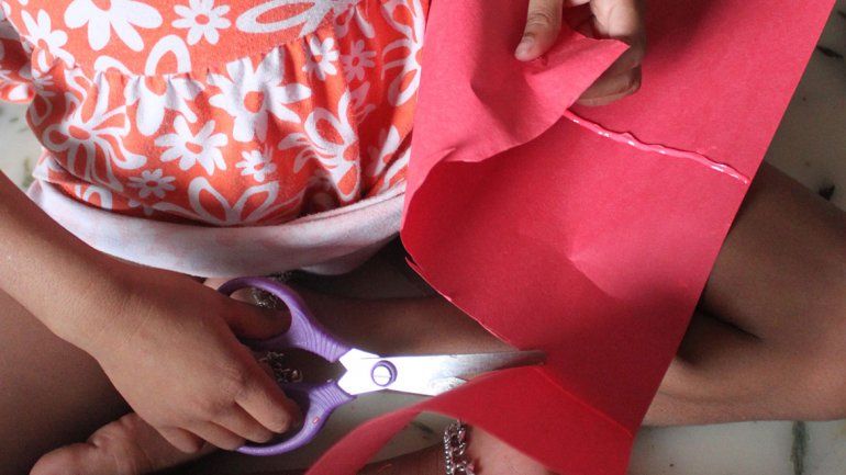 La adoptaron y luego la abandonaron por la edad