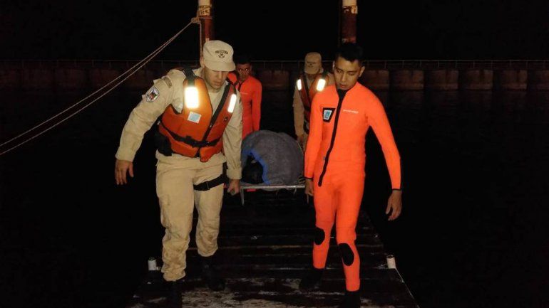 Cayó al lago Nahuel Huapi y casi muere de hipotermia 