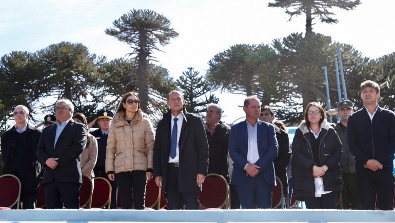 Con anuncios de obras, Gutiérrez celebró el aniversario de Caviahue-Copahue