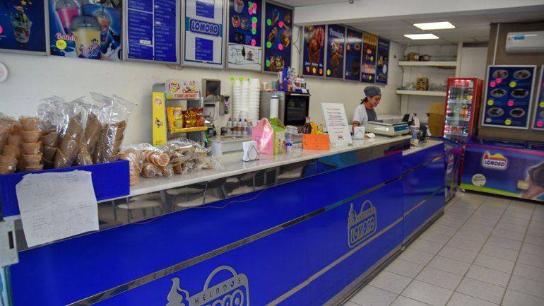 Cierra su heladería tras dos robos en apenas nueve horas