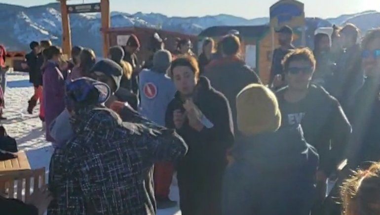 Indignación en las redes por esquiadores que violan el protocolo
