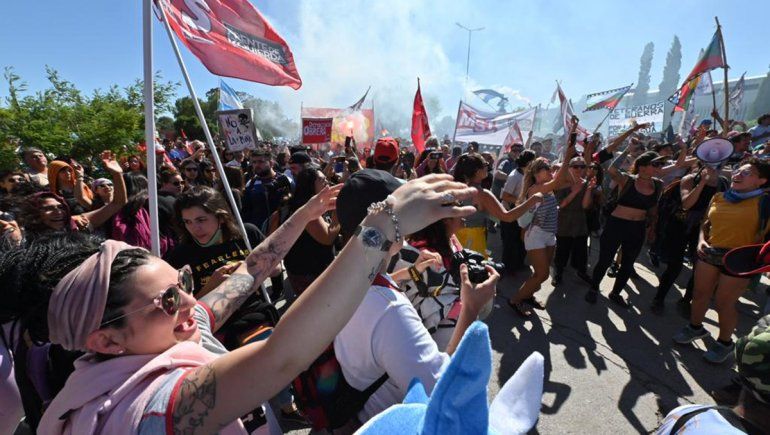 Ganó el pueblo: La Legislatura de Chubut derogó la ley de zonificación minera