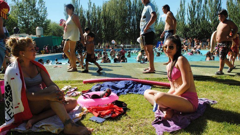 Las piletas son uno de los atractivos que tiene el lugar.