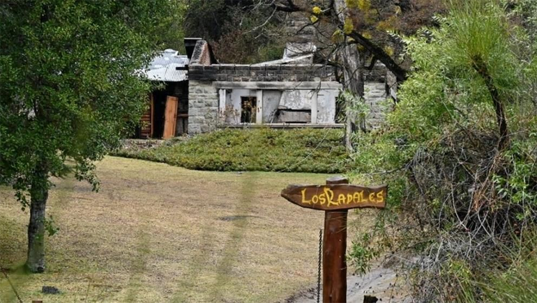 Villa Mascardi: mapuches usurparon la cabaña donde ocurrió el incendio a la casilla
