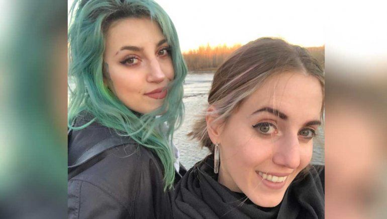 La pandemia las separó, pero igual lanzaron su colección de ropa