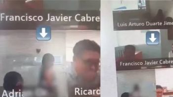 despidieron a un funcionario por hacer juegos sexuales durante una videoconferencia despidieron a un funcionario por hacer juegos sexuales durante una videoconferencia