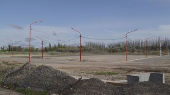 La Municipalidad de Fernández Oro anunció la apertura de licitación para sumar obras de infraestructura para los 72 lotes. | LM Neuquen La Municipalidad de Fernández Oro anunció la apertura de licitación para sumar obras de infraestructura para los 72 lotes.