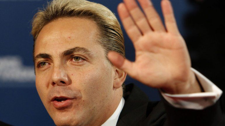 Cristian Castro reconoció que toma la mamadera cuando se va a dormir