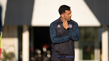 carlos tevez rompio el silencio en medio de la grave crisis de talleres