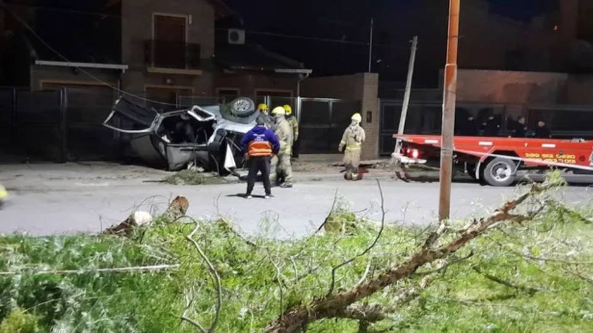 Las víctimas del accidente en Cipolletti tenían entre 17 y 18 años.