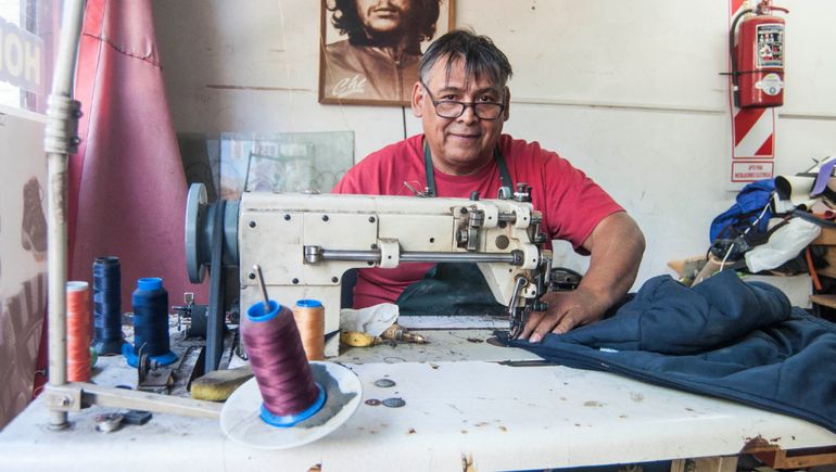 Crisis, bolsillos flacos y caída de ventas: ¿cómo les está yendo a quienes se dedican a reparar?