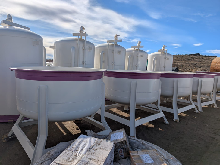 La mina procesará 2.500 toneladas diarias de mineral con lixiviación en pilas. El uso de cianuro exige estricto control. Foto: @patagoniagold