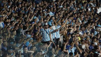 la fuerte cancion contra maximiliano salas que entonaron los hinchas de racing por su pase a river la fuerte cancion contra maximiliano salas que entonaron los hinchas de racing por su pase a river