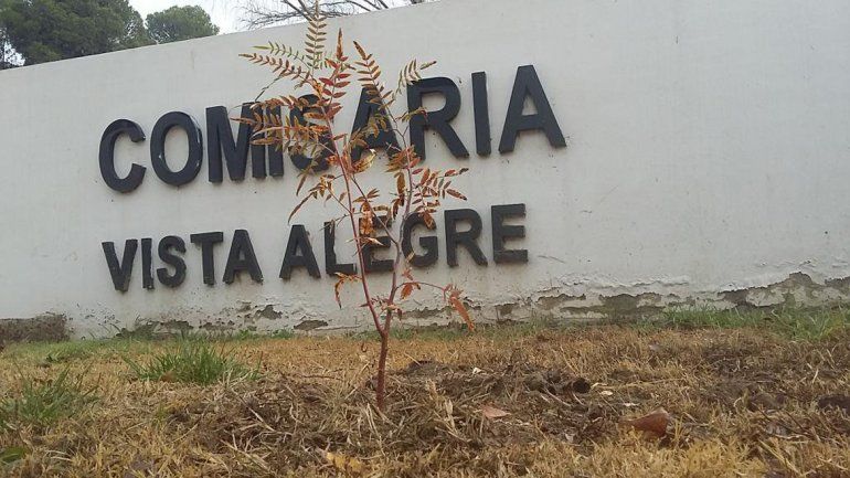 Efectivos de la Comisaría 49 fueron los primeros en arribar al lugar.