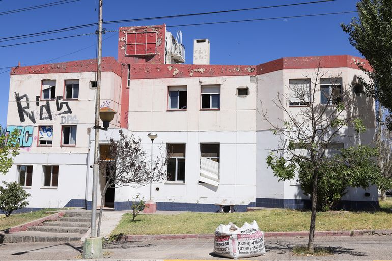 Las impactantes imágenes por dentro del aguantadero de Avenida Argentina