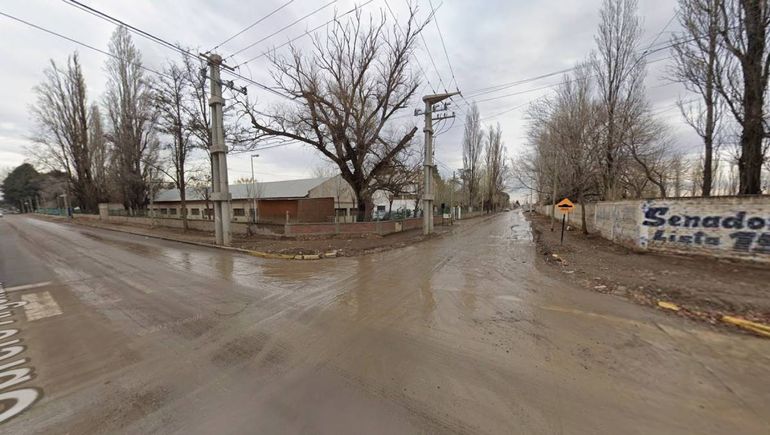 La agresión ocurrió en inmediaciones del establecimiento.