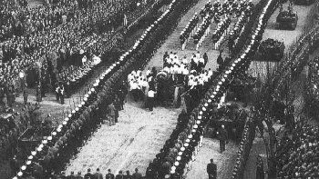 evita, la jefa espiritual de la nacion a la que no dejaron descansar en paz evita, la jefa espiritual de la nacion a la que no dejaron descansar en paz