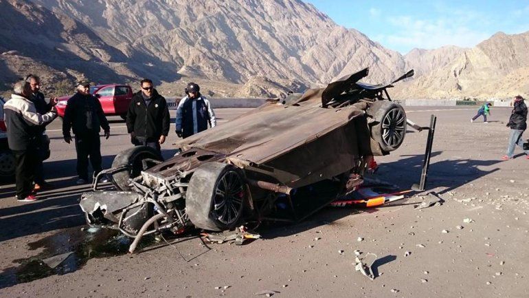 Espectacular accidente en el Top Race V6 en el Zonda de San Juan