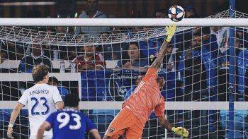 conoce al neuquino que es lider en atajadas de la mls conoce al neuquino que es lider en atajadas de la mls