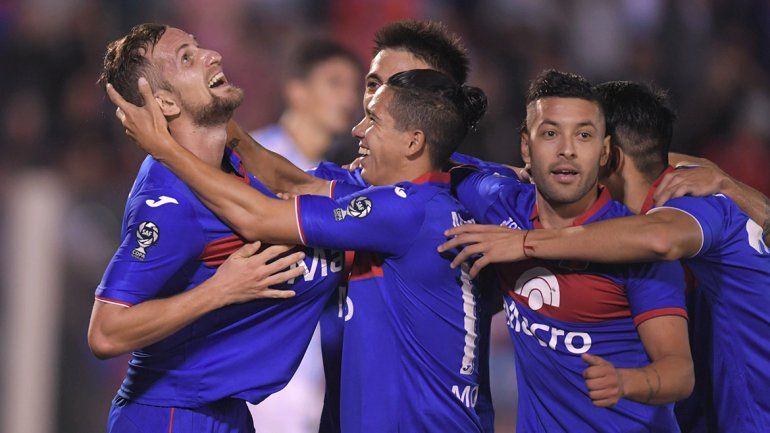 Tigre le dio una paliza al Decano en las semis de la Copa de la Superliga