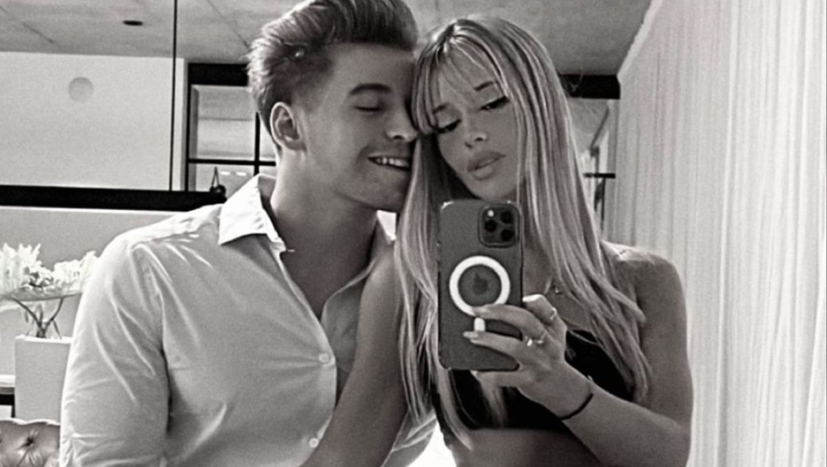 El novio de Zoe mostró fotos inéditas en la playa y se armó en redes