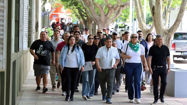 ATE salió de la reunión en diciembre y torció la paritaria. ATE salió de la reunión en diciembre y torció la paritaria.
