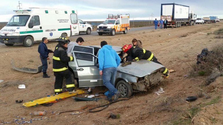 Un muerto y un herido grave en un tremendo choque en la Ruta 22 cerca de Plaza Huincul