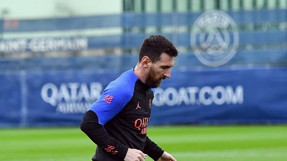 La nueva bombilla para el mate de Messi que es furor - TyC Sports