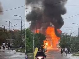 La policía indicó que las volaron las garrafas por el aire hasta cinco cuadras del lugar. La policía indicó que las volaron las garrafas por el aire hasta cinco cuadras del lugar.