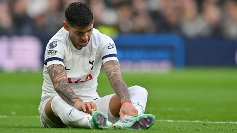 Cuti Romero no jugará ya que tuvo una distensión en el bíceps femoral de su pierna derecha. Cuti Romero no jugará ya que tuvo una distensión en el bíceps femoral de su pierna derecha.