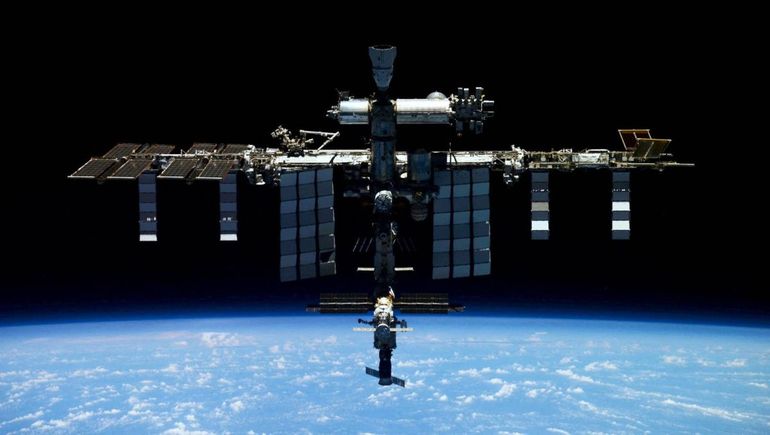 Astronautas revelan cómo viven a 400 kilómetros de la Tierra