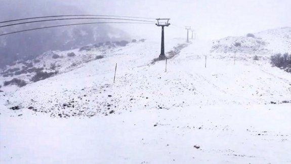 bariloche quedo vestida de blanco con la primera nevada