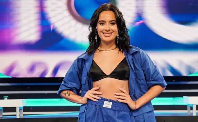 La bailarina y conductora Flor Jazmín Peña cumplió 29 años.