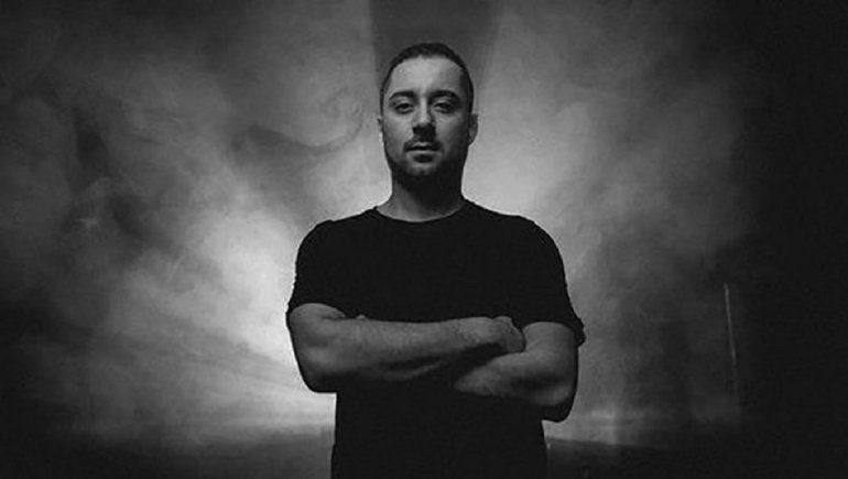 La vida del Dj Joseph Capriati pende de un hilo tras recibir una puñalada por parte de su propio padre.