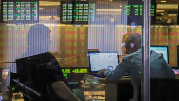 Fuerte caída de la Bolsa tras el escándalo cripto de Javier Milei