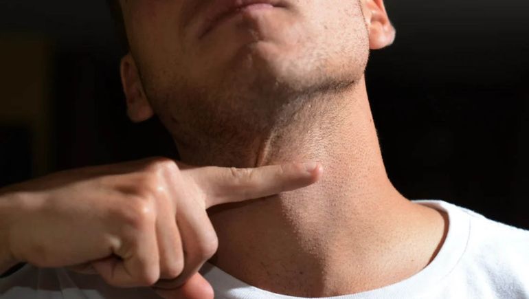 Por una seña escalofriante a su ex lo condenaron a diez meses de encierro