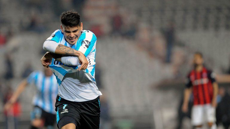 Gustavo pretende una mejora y no viajó a la pretemporada.