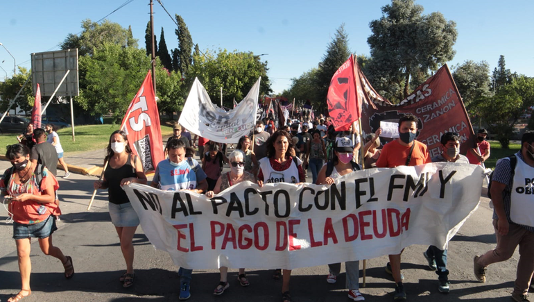 La izquierda y organizaciones sociales marcharon contra el FMI