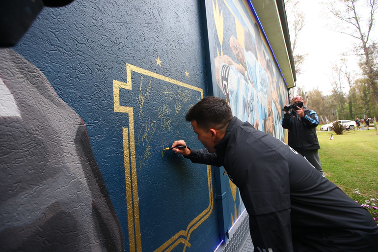 La firma del Huevo Acuña.