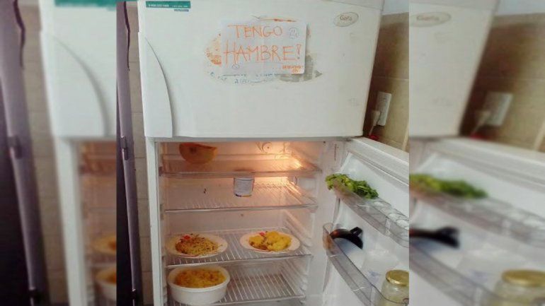 Foto de una heladera tomada por trabajadores del Hogar Ayelén.