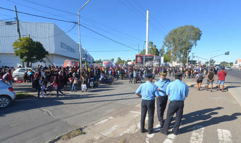 La medida se iba a realizar el martes pasado, pero se reprogramó por la alerta meteorológica en el AMBA.