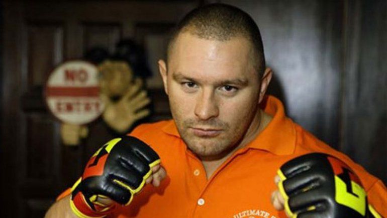 Video: ex luchador de UFC noqueó a un hombre que le pegaba a su pareja