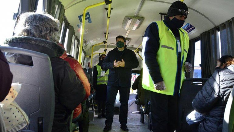 Gaido se subió a los coles para explicar las medidas a los vecinos