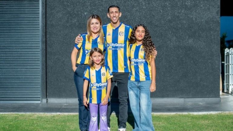Ángel Di María, Jorgelina Cardoso y sus hijas Ángel Di María, Jorgelina Cardoso y sus hijas